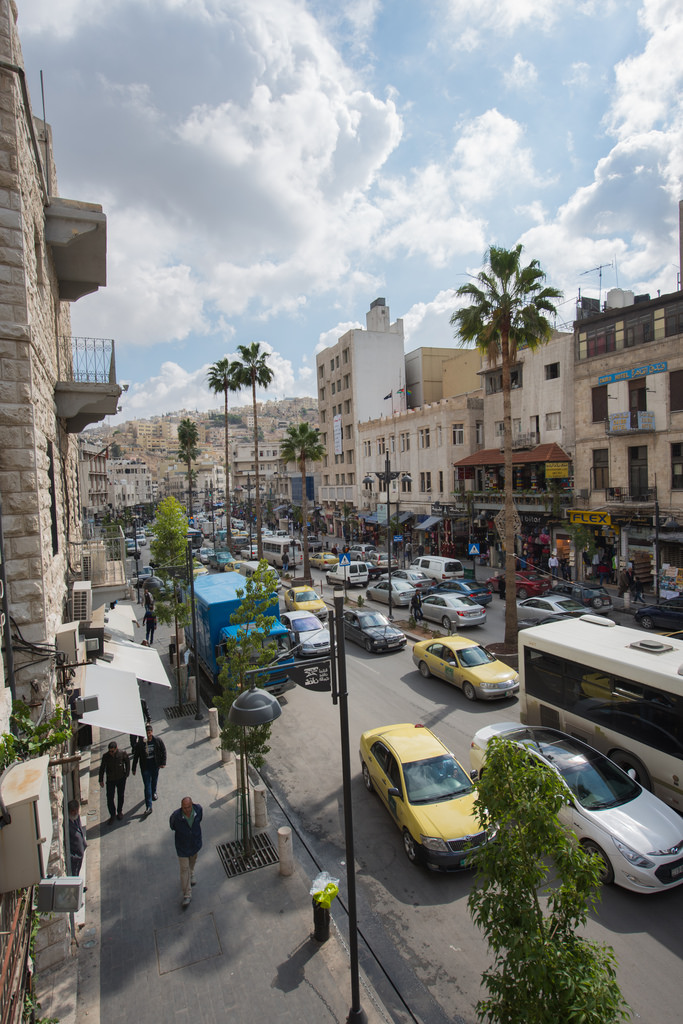 Estate Flagermus studie Downtown Amman, Jordan (Pic: Merlijn Hoek, Flickr Commons) » SAT-7 UK